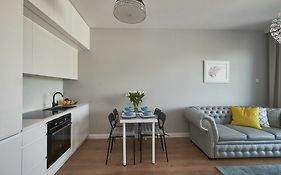 Good Time Apartment